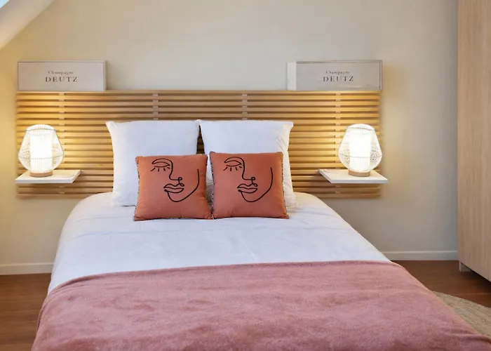 Maison 3 chambres 6 pers Enjoy en Champagne Jardin et Parking Hébergement de vacances *