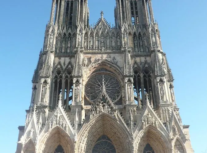 Maison 3 chambres 6 pers Enjoy en Champagne Jardin et Parking Hébergement de vacances *